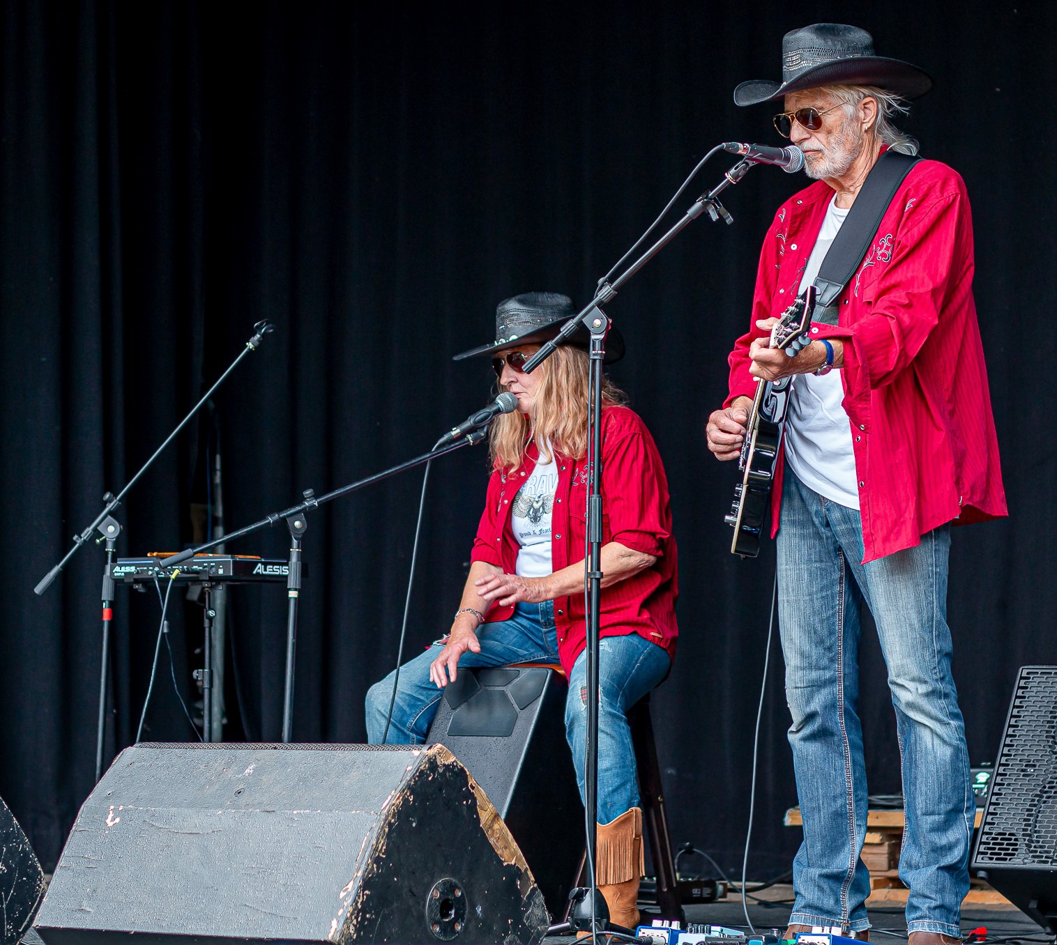 Akustikduo Brunettis beim Schwalenberger Countryfest